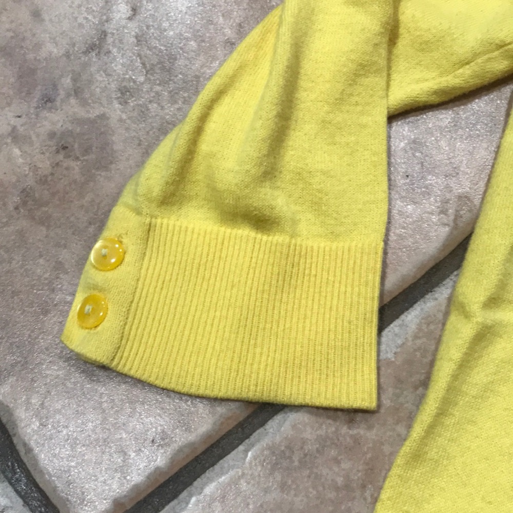 Yellow Gap Cardigan - Picture 6 of 6